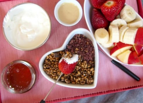 Muesli Fondue Hits the Spot at Brunch with Friends