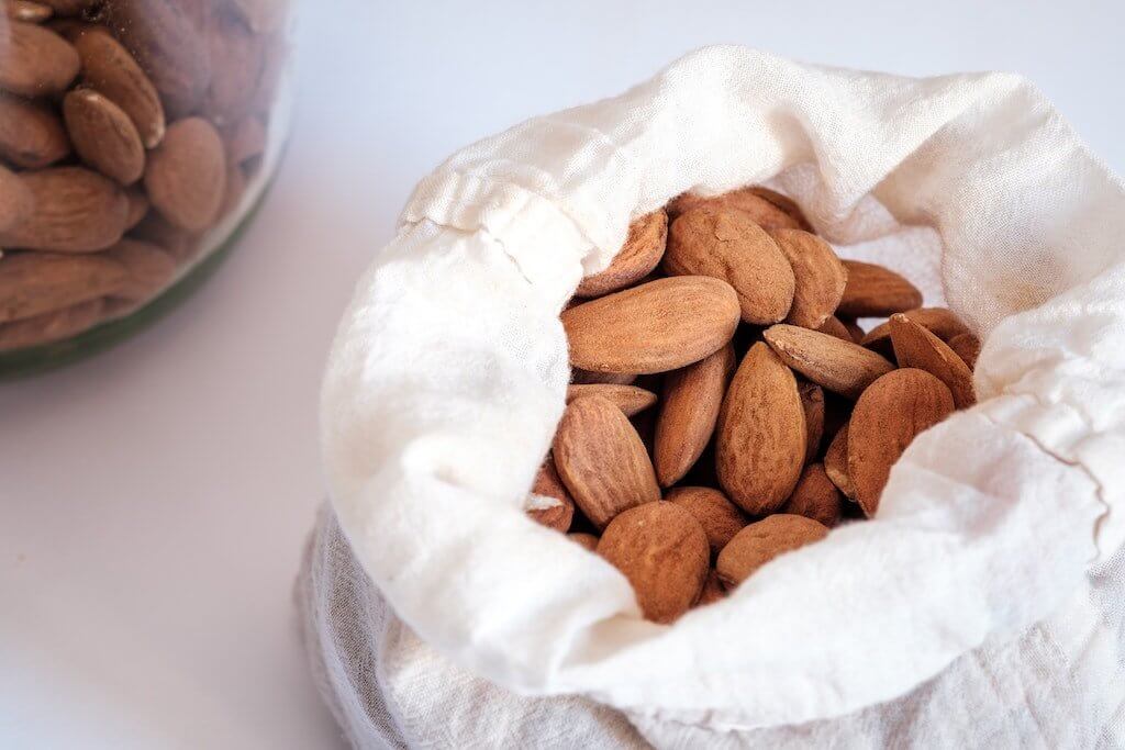 6 reasons why almonds are healthy