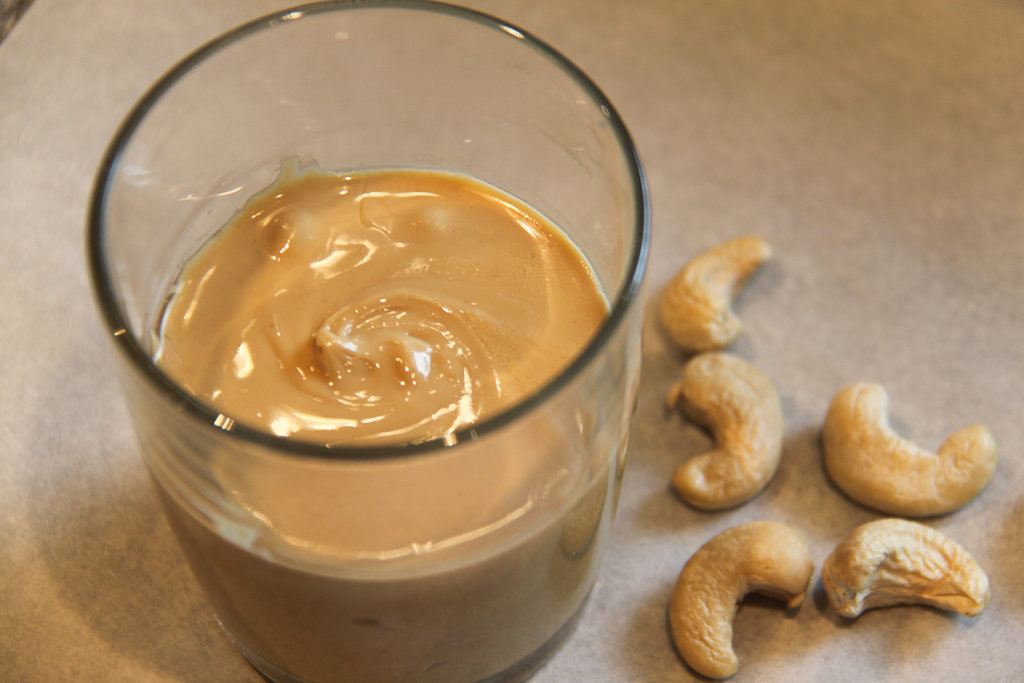 Recipe: How to make cashew butter yourself