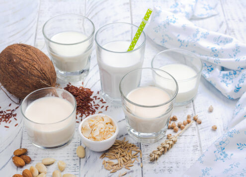 Which is healthier: cow’s milk or plant-based drink?