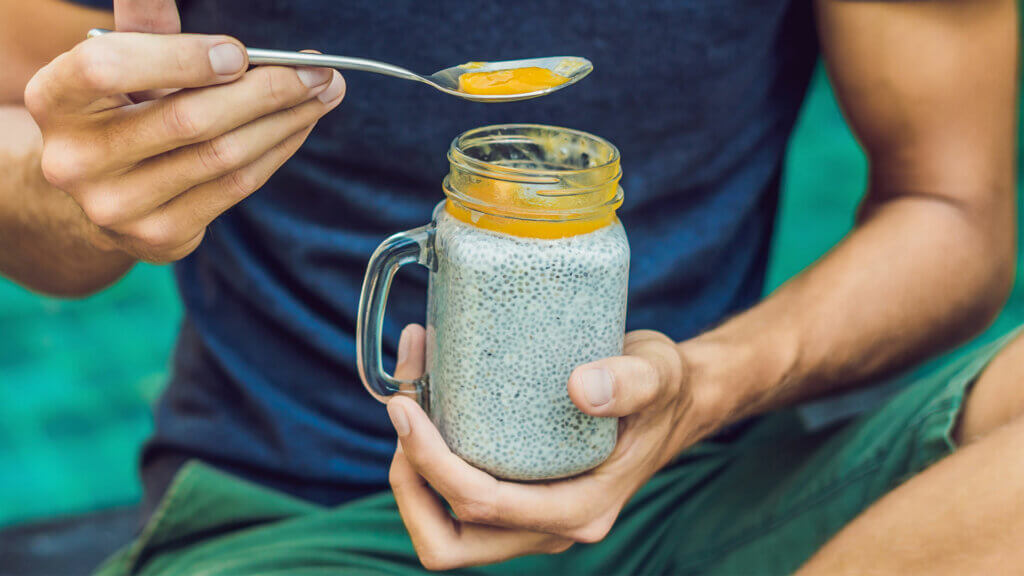 how much chia seeds a day to lose weight