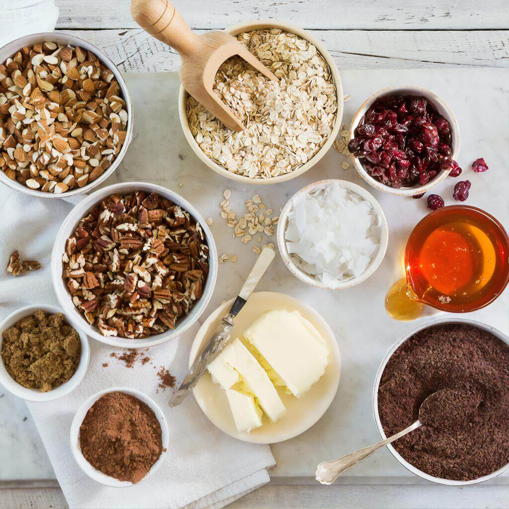 Dieses Bild hat ein leeres Alt-Attribut. Der Dateiname ist zutaten-granola-bars.jpg